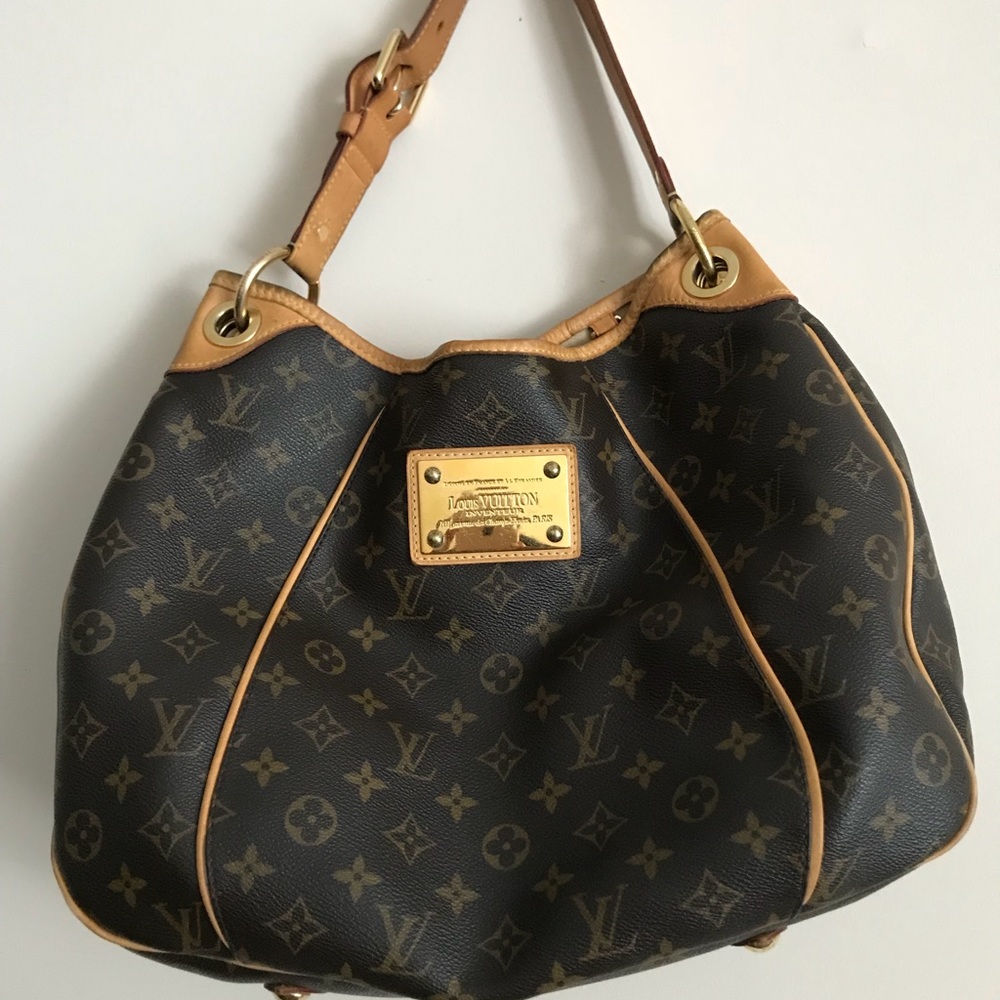 Louis Vuitton bucket purse